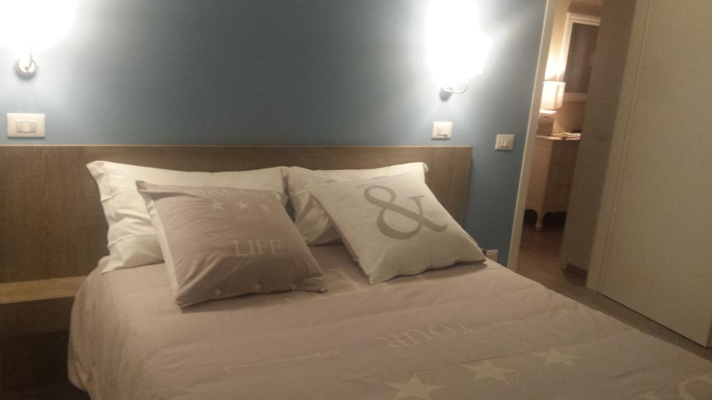 La Casa Di Titti Hotell Civitanova Marche Exteriör bild